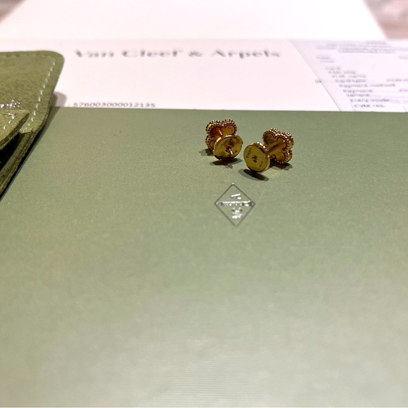 Van Cleef & Arpels sweet alhambra earrings - Picture 4 of 5